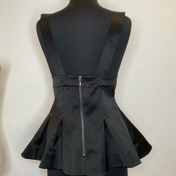 Reformation Rayne Satin Top Peplum Style  Square Neck in Black Size 6 - Picture 9 of 15